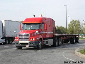 Roehl flatbed on the highway